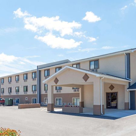 Super 8 By Wyndham Bath Hammondsport Area Motel Bagian luar foto