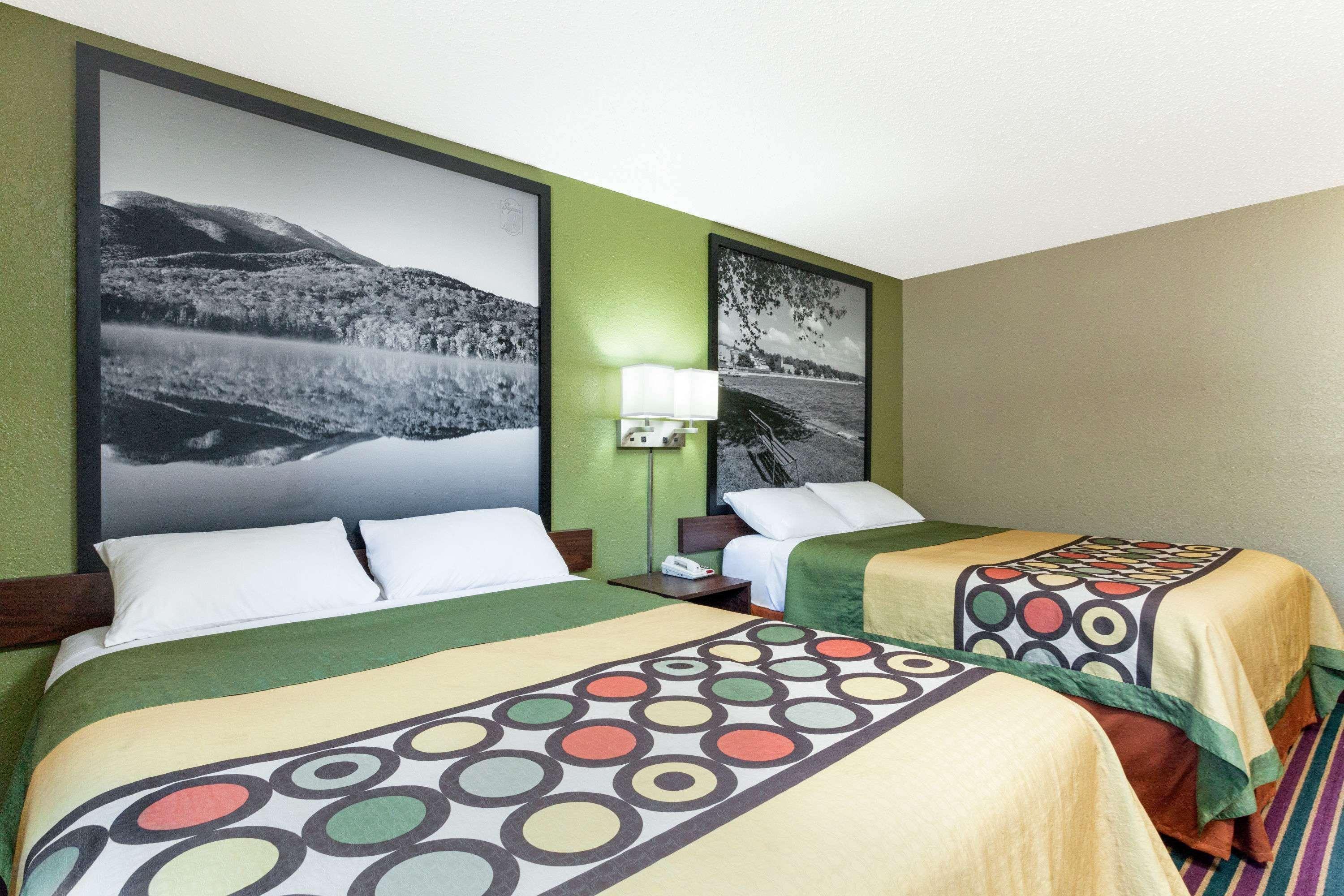 Super 8 By Wyndham Bath Hammondsport Area Motel Bagian luar foto