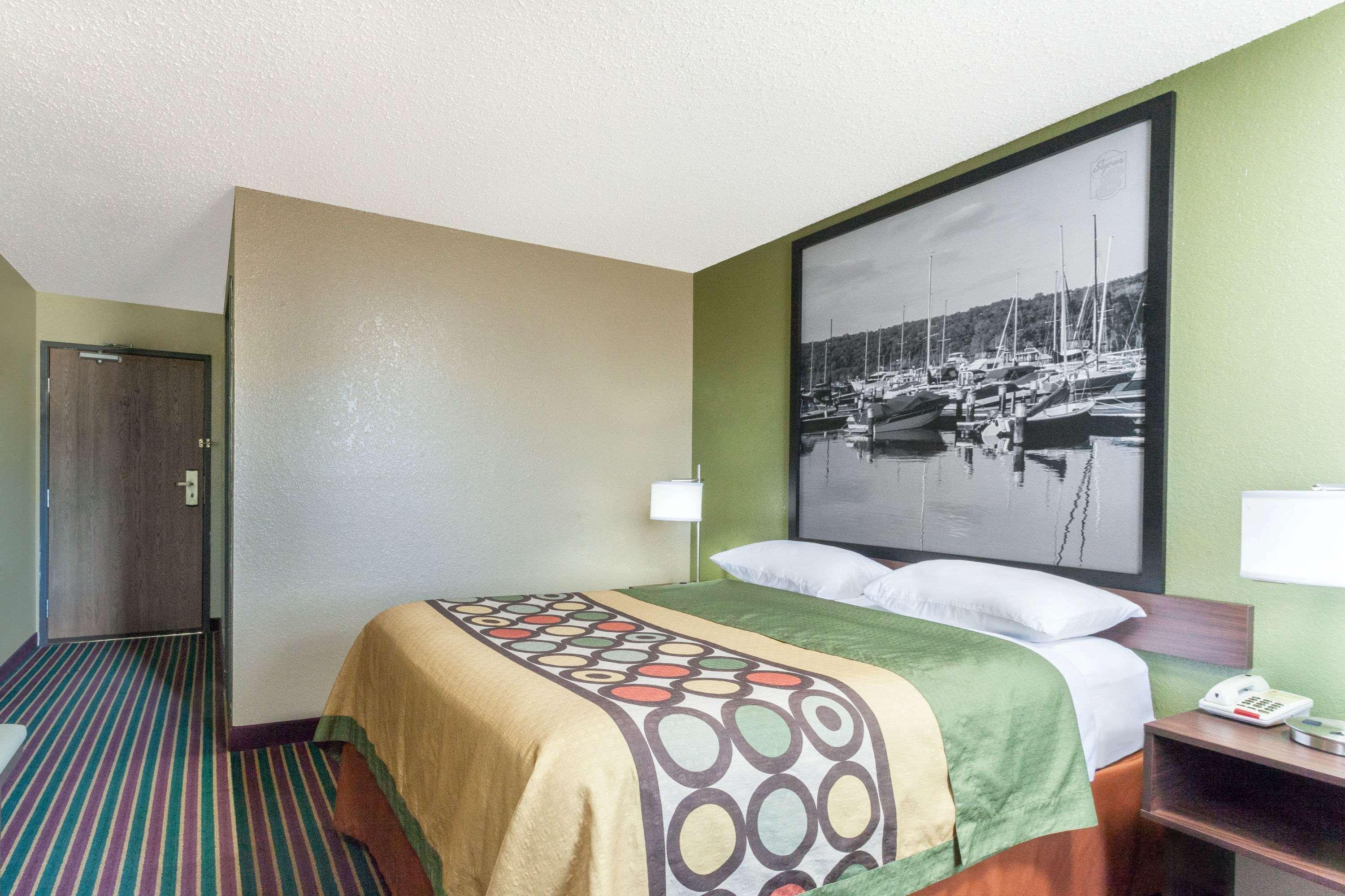 Super 8 By Wyndham Bath Hammondsport Area Motel Bagian luar foto