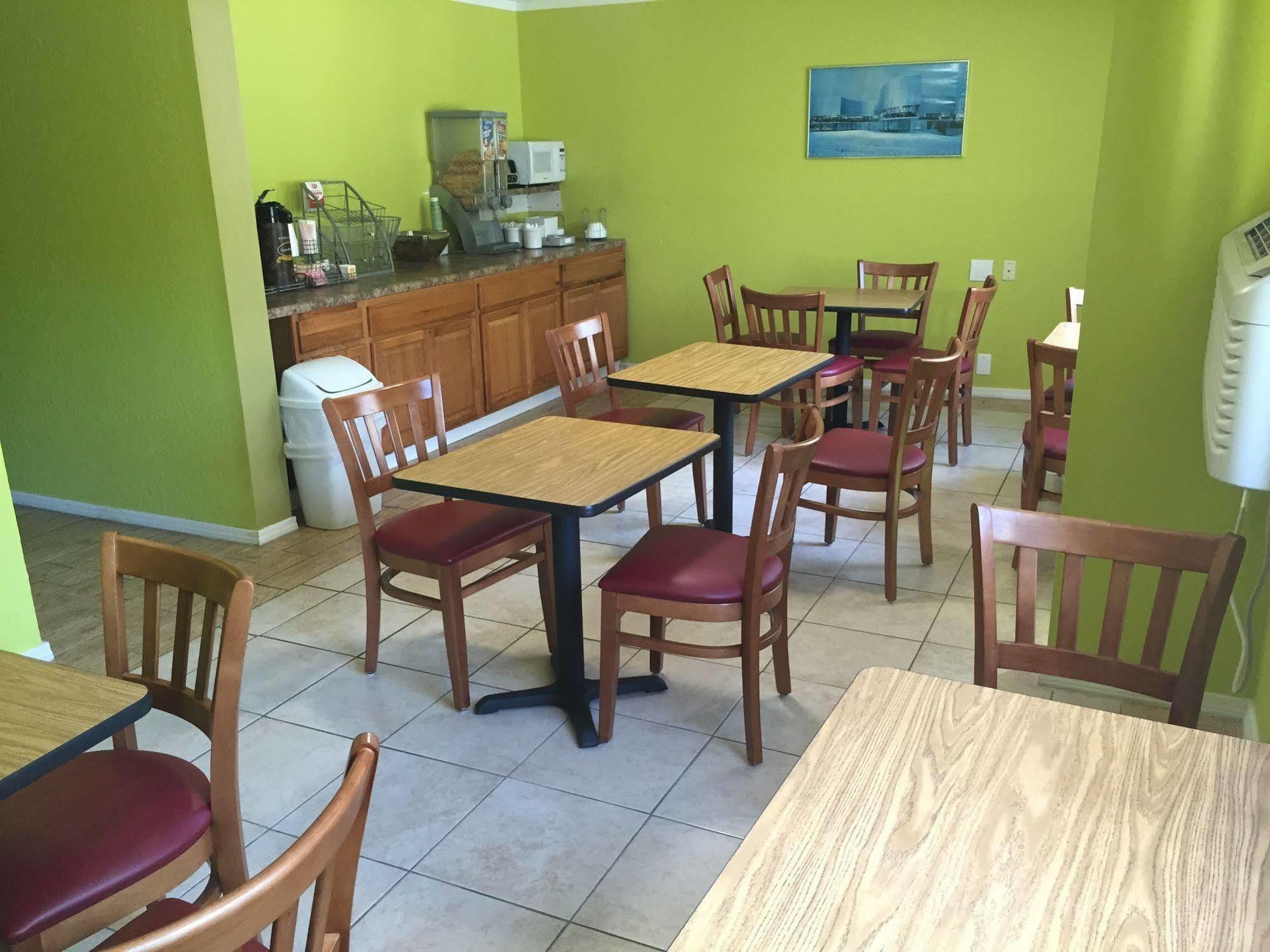 Super 8 By Wyndham Bath Hammondsport Area Motel Bagian luar foto